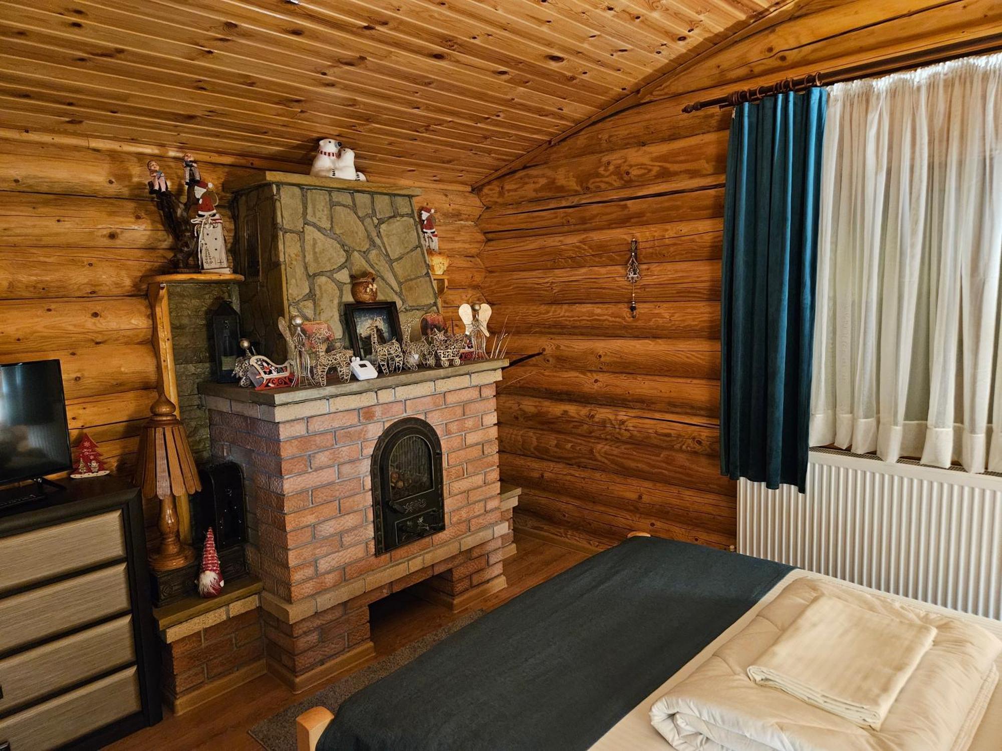 Cabana Alesia, Relaxare La Poalele Raraului Campulung Moldovenesc Exterior photo